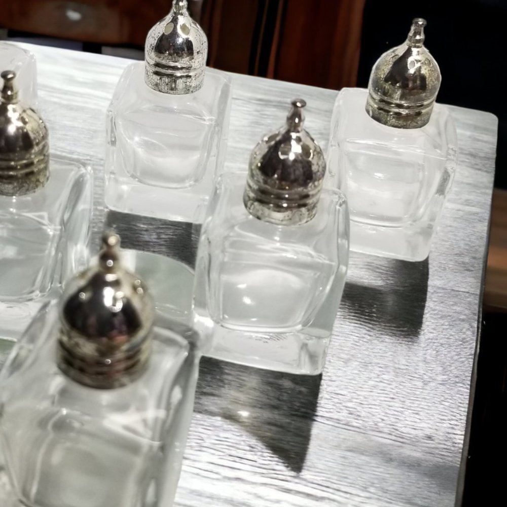 "Vintage Glass Mini Salt & Pepper Shakers w/ Silver Tops  Original Box Set-6 - Picture 7 of 11